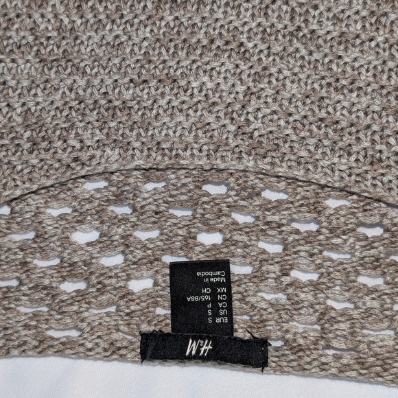 Sweater by H&M size Small - Picture 3 of 3